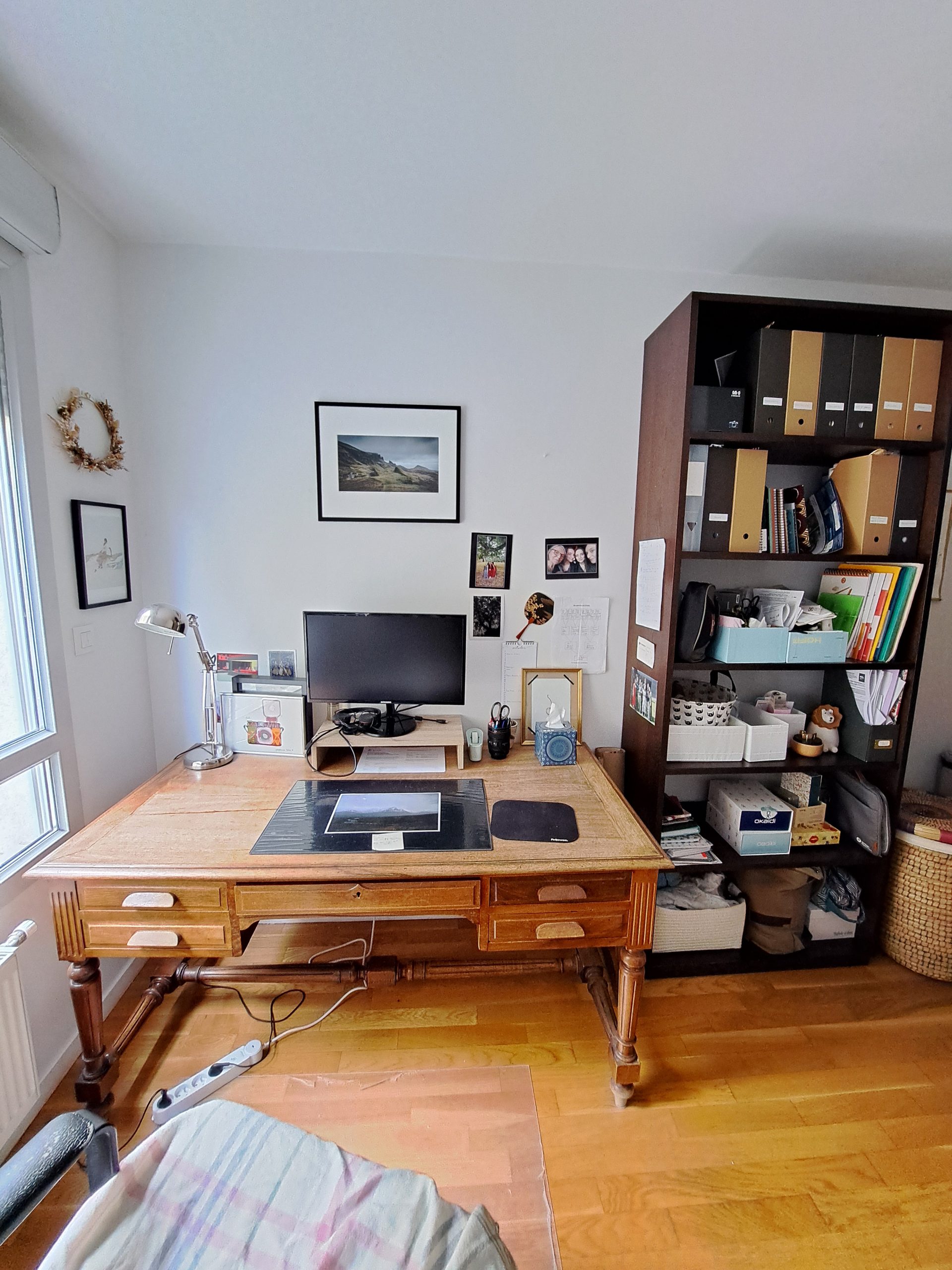 bureau fonctionnel après une intervention de home-organising à Villeurbanne